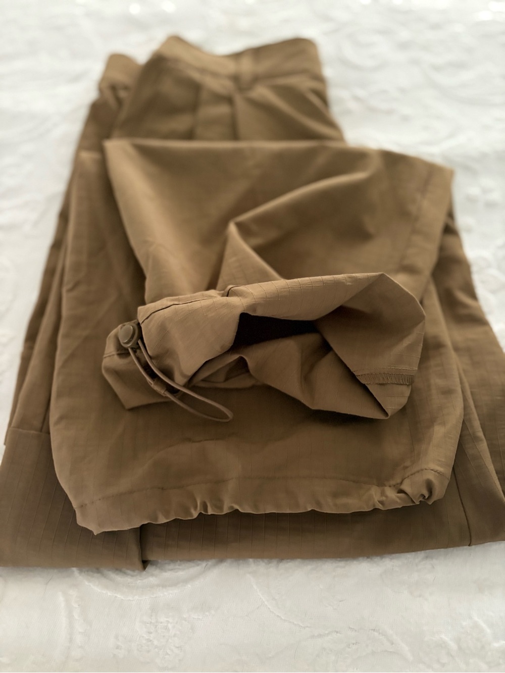 GapFit High Ripstop Parachute Cargo Pants - Picture 5 of 8